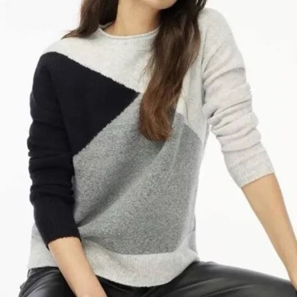 J.Crew Colorblock Sweater Size M Gray Black Wool Blend Cozy Preppy